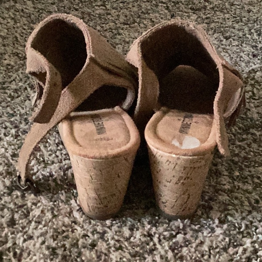 Minnetonka Fringe Tan Wedge Sandals - Picture 2 of 4